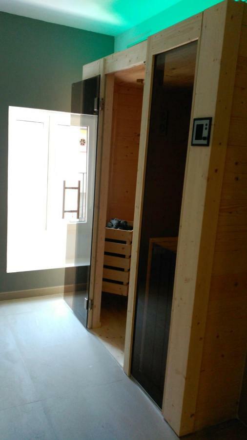Bonnies Suites & Spa Валенсия Екстериор снимка